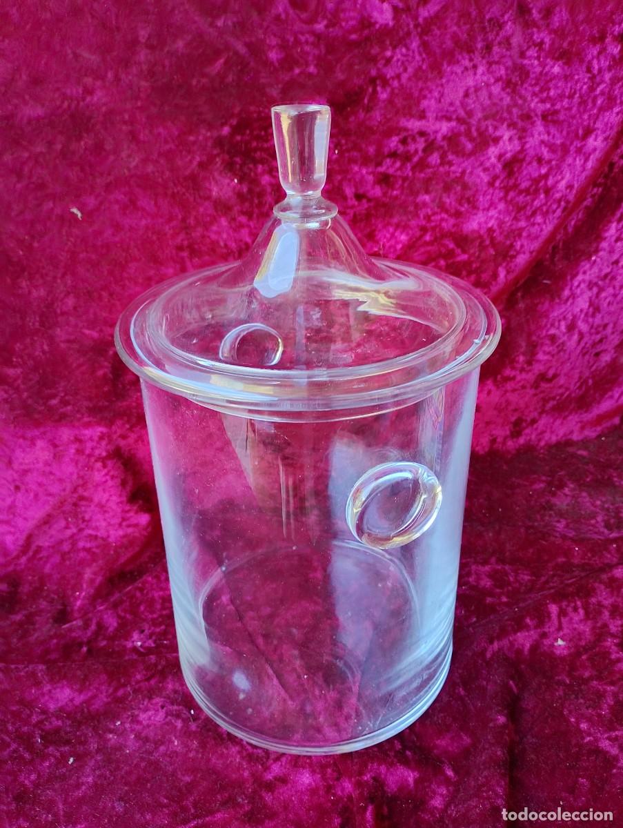 Antig&uuml;edades: Galletero/tarro de cristal antiguo con tapadera original de 16x30xms. (hasta el pomo superior) por