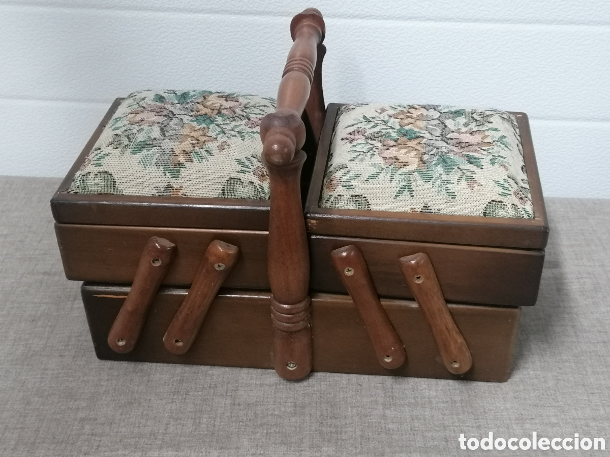 Antig&uuml;edades: Costurero de madera antiguo - Foto 2
