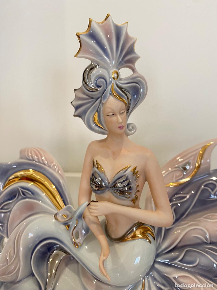 Antig&uuml;edades: Sirena GRUPO GALOS - 39 cm - Porcelana, Oro 24kt y Platino - IMPECABLE&rdquo;