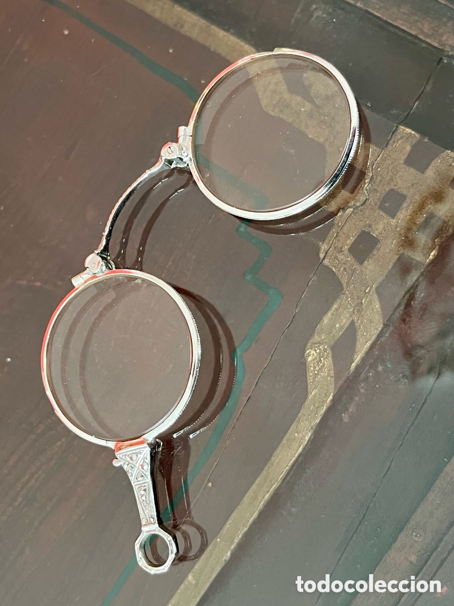 Antig&uuml;edades: Lorgnette antigua plegable / gafas de teatro vintage de metal plateado.