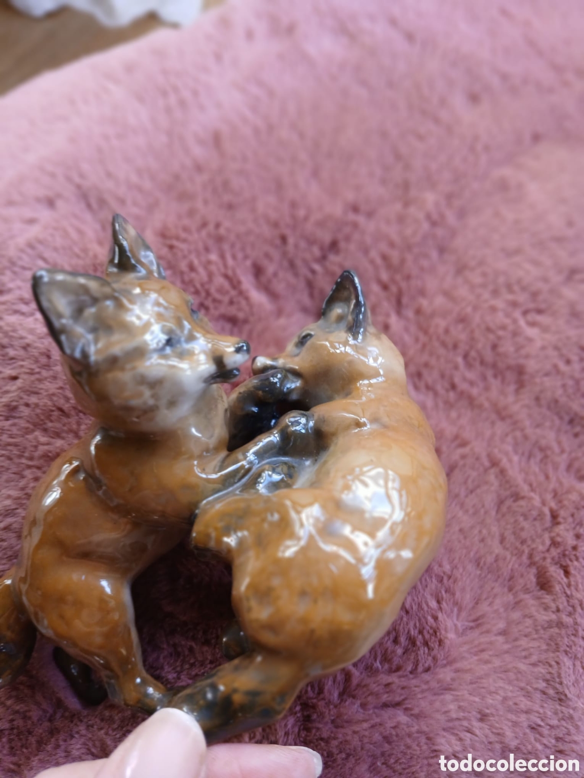 Antig&uuml;edades: Cachorros de Zorro Jugando. Rosenthal