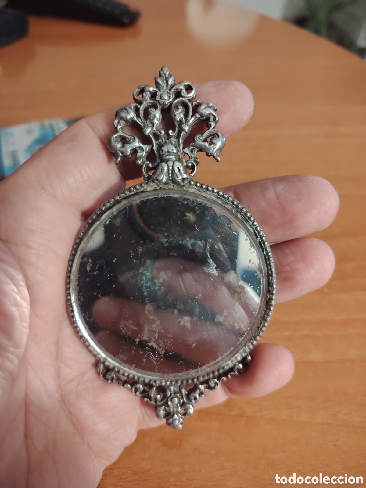 Antig&uuml;edades: Antiguo espejo de boldo para dama. Victoriano. Siglo XIX.