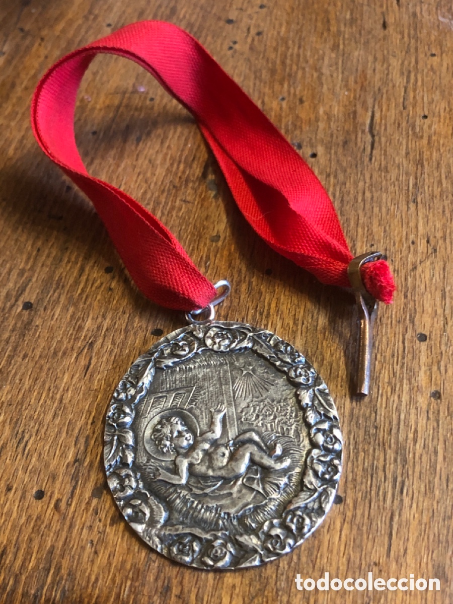 Antig&uuml;edades: Medalla antigua ni&ntilde;o de las pajas (plata )