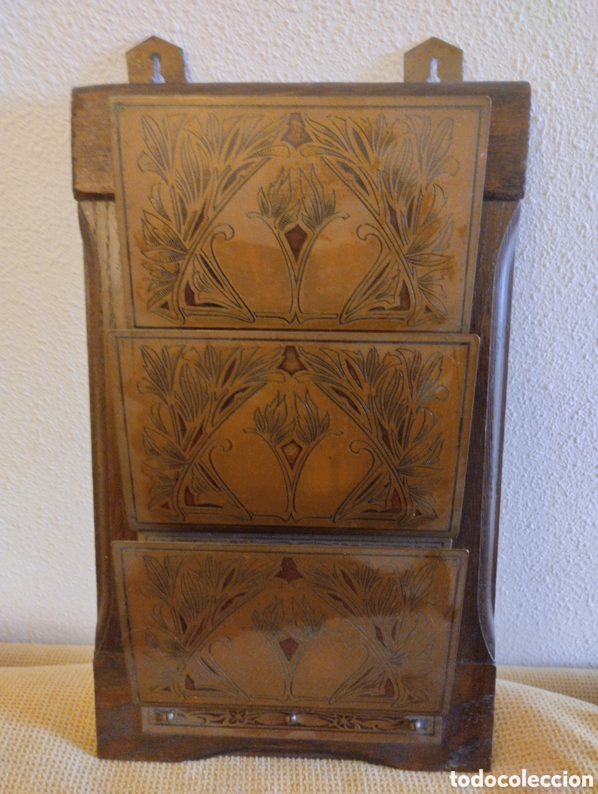 Antig&uuml;edades: Estante para cartas de pared antiguo