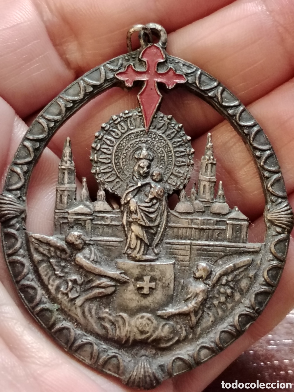 Antig&uuml;edades: Antigua medalla Virgen del Pilar con Cruz de Santiago