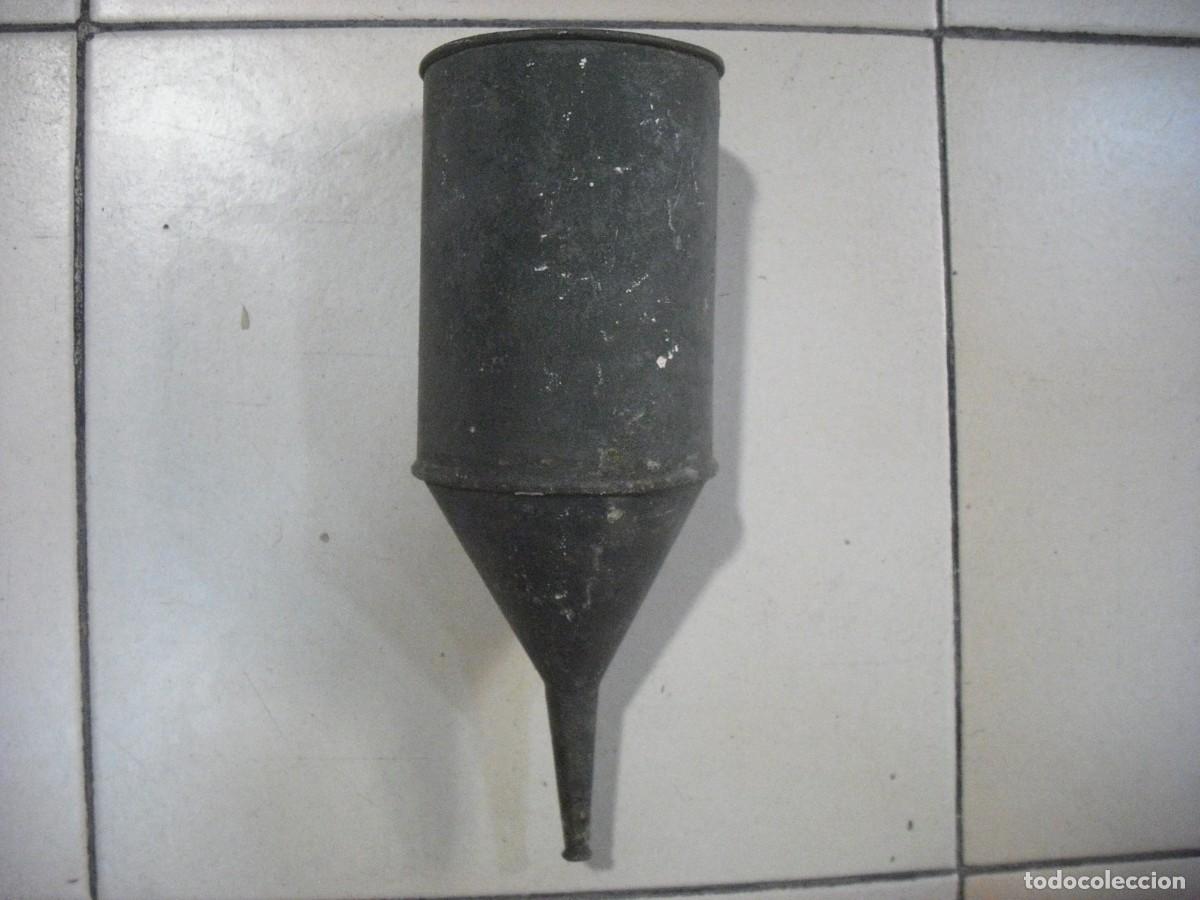 Antiquit&eacute;s: ANTIGUO EMBUDO DE METAL . 25 CM