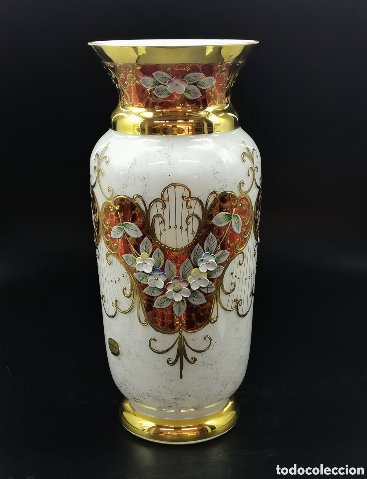 Antig&uuml;edades: ELEGANTE JARR&Oacute;N DE CRISTAL DE BOHEMIA CON MOTIVOS FLORALES Y DETALLES DORADOS