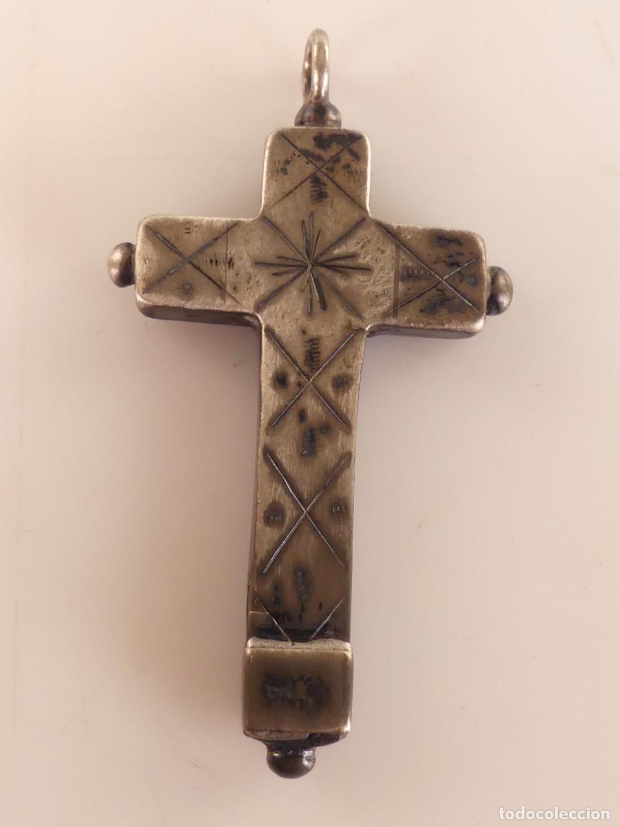 Antiquit&auml;ten: INTERESANTE COLGANTE CRUZ DE METAL
