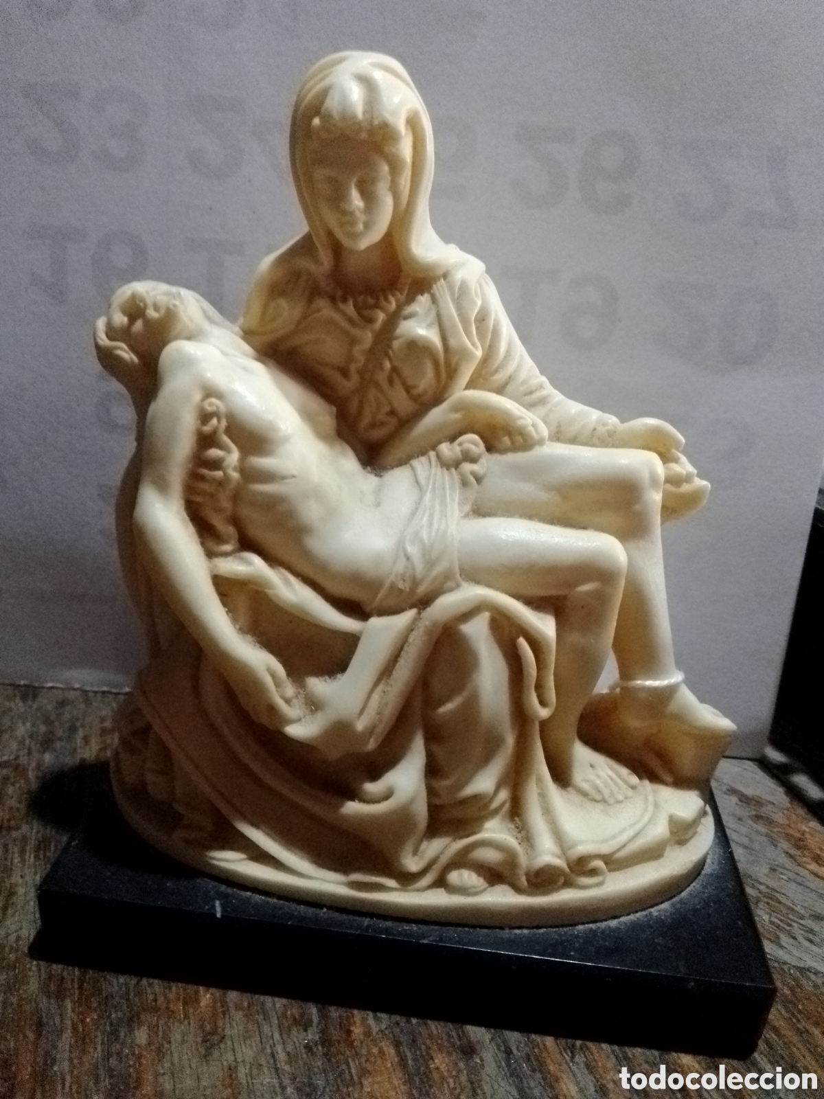 Antig&uuml;edades: Figura Virgen de la Piedad