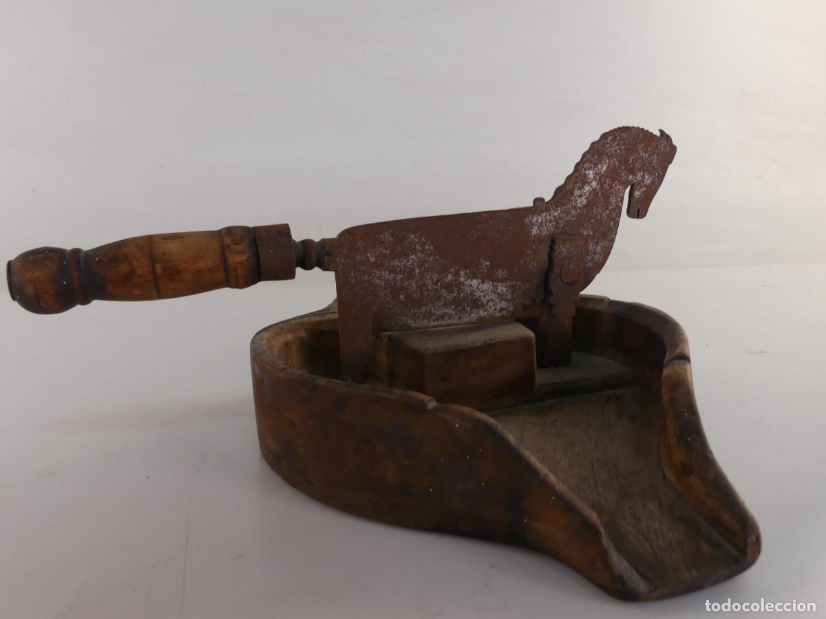 Antiques: ANTIGUA Y RARA MAQUINA DE CORTE OBJETO DE COLECCI&Oacute;N