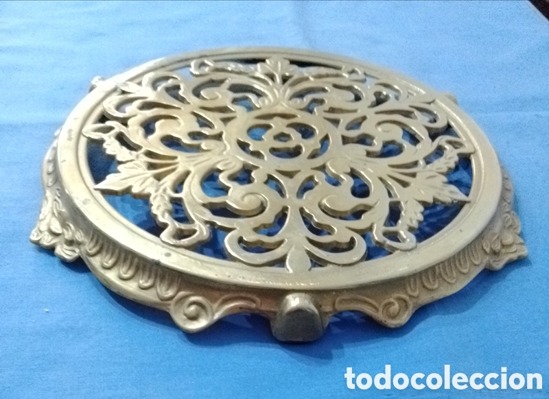 Antig&uuml;edades: Surplat de bronce 23 cm