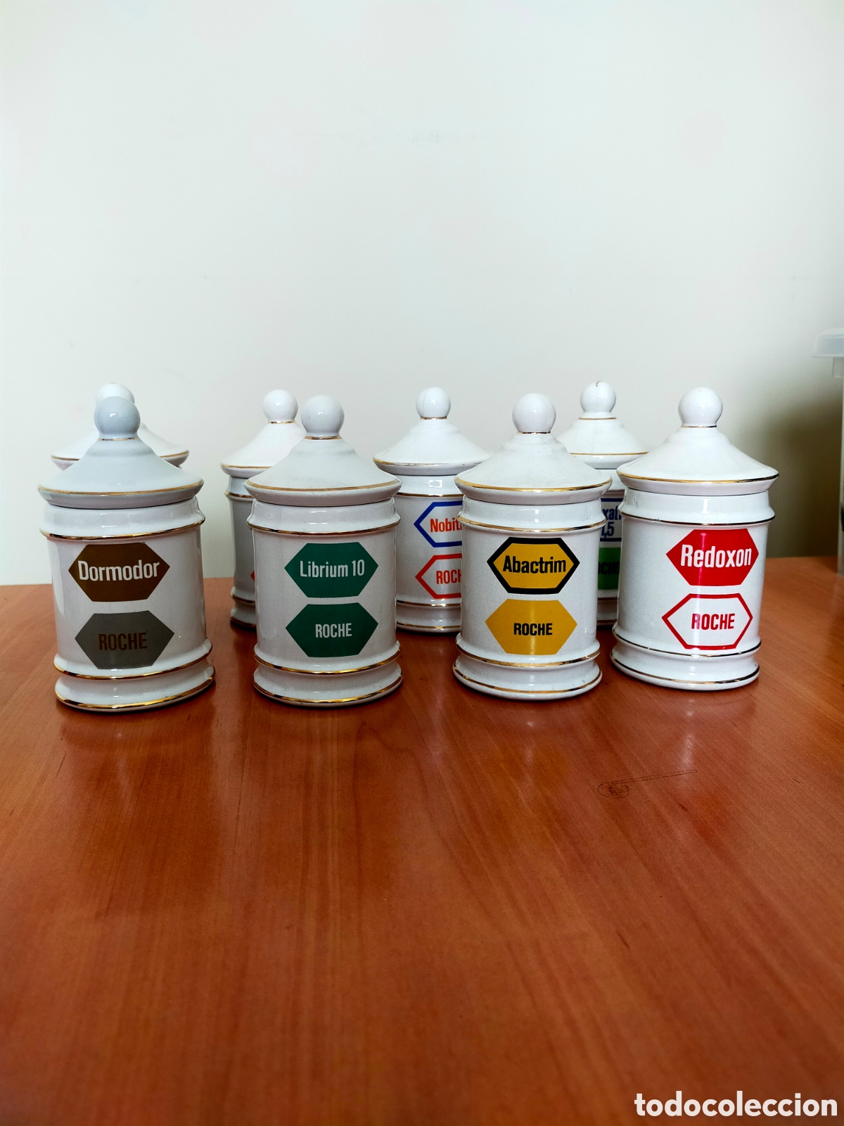 Antig&uuml;edades: 8 tarros antiguos de farmacia