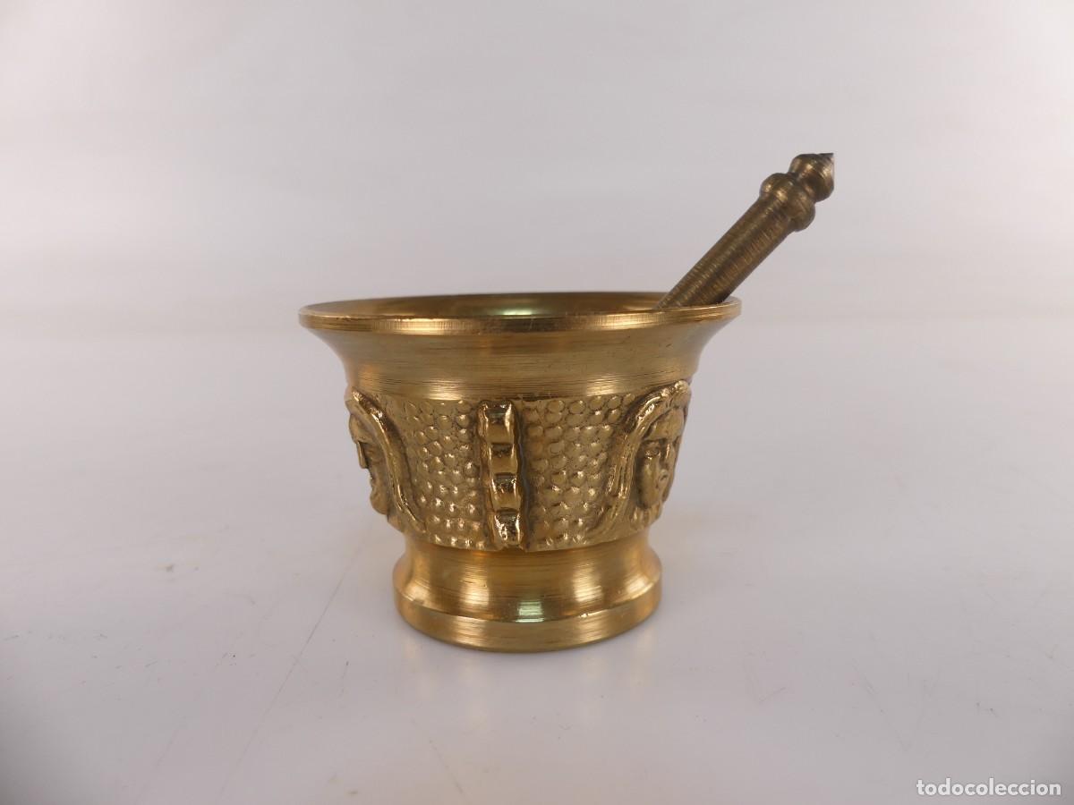 Antiquit&auml;ten: Peque&ntilde;o almirez-mortero en bronce excelente pieza de colecci&oacute;n