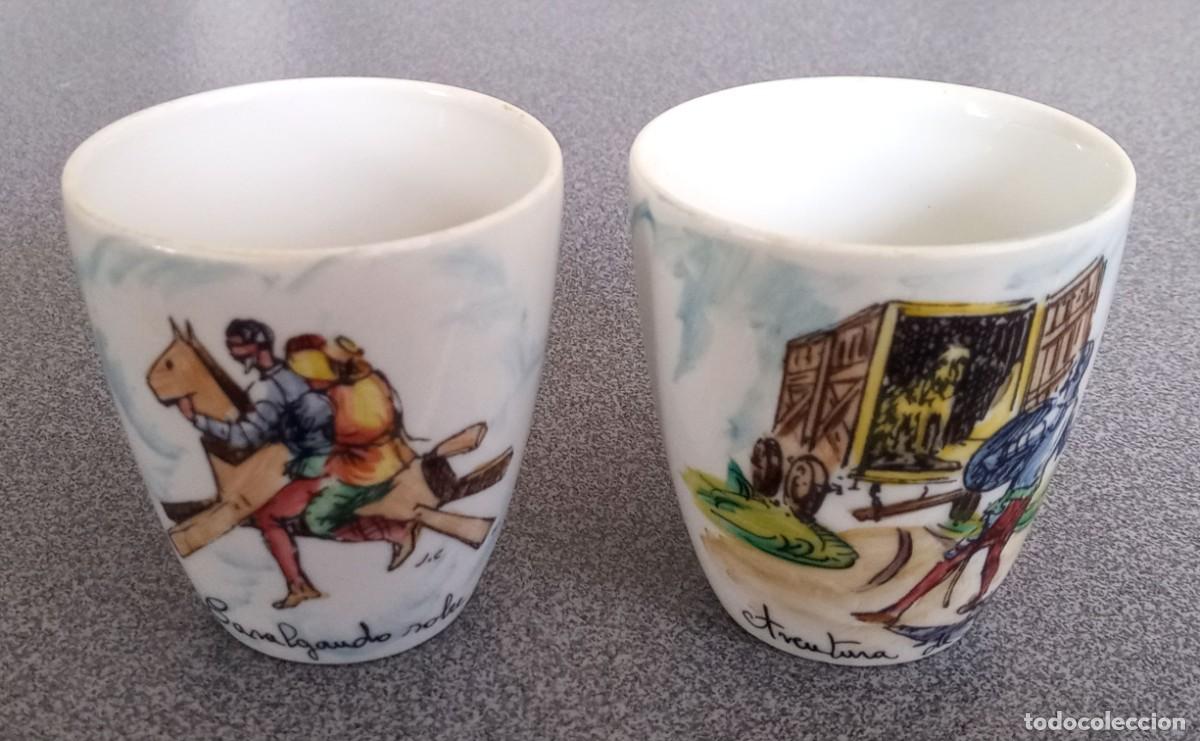 Antig&uuml;edades: Lote vasos licor porcelana pintados escenas medievales