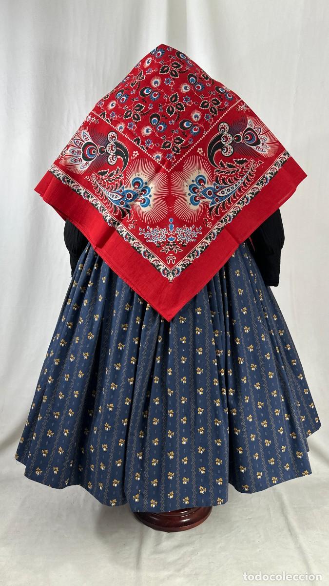 Antig&uuml;edades: Indiana roja estampada - Foto 3