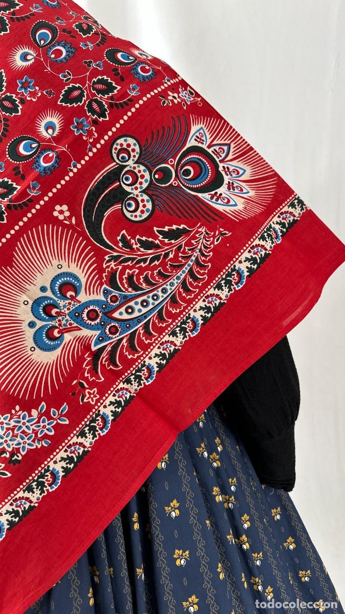 Antig&uuml;edades: Indiana roja estampada - Foto 4