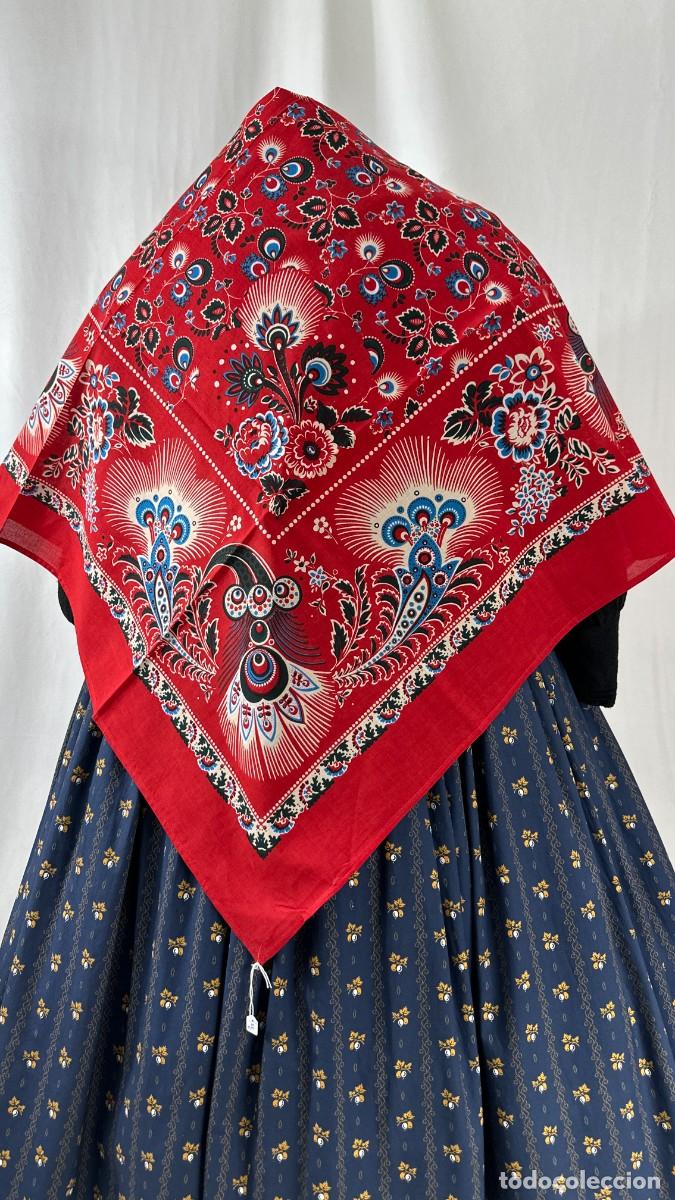 Antig&uuml;edades: Indiana roja estampada - Foto 6
