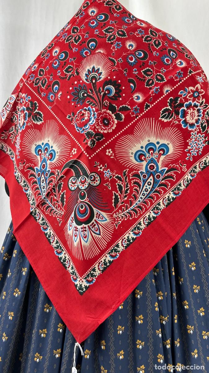 Antig&uuml;edades: Indiana roja estampada - Foto 7