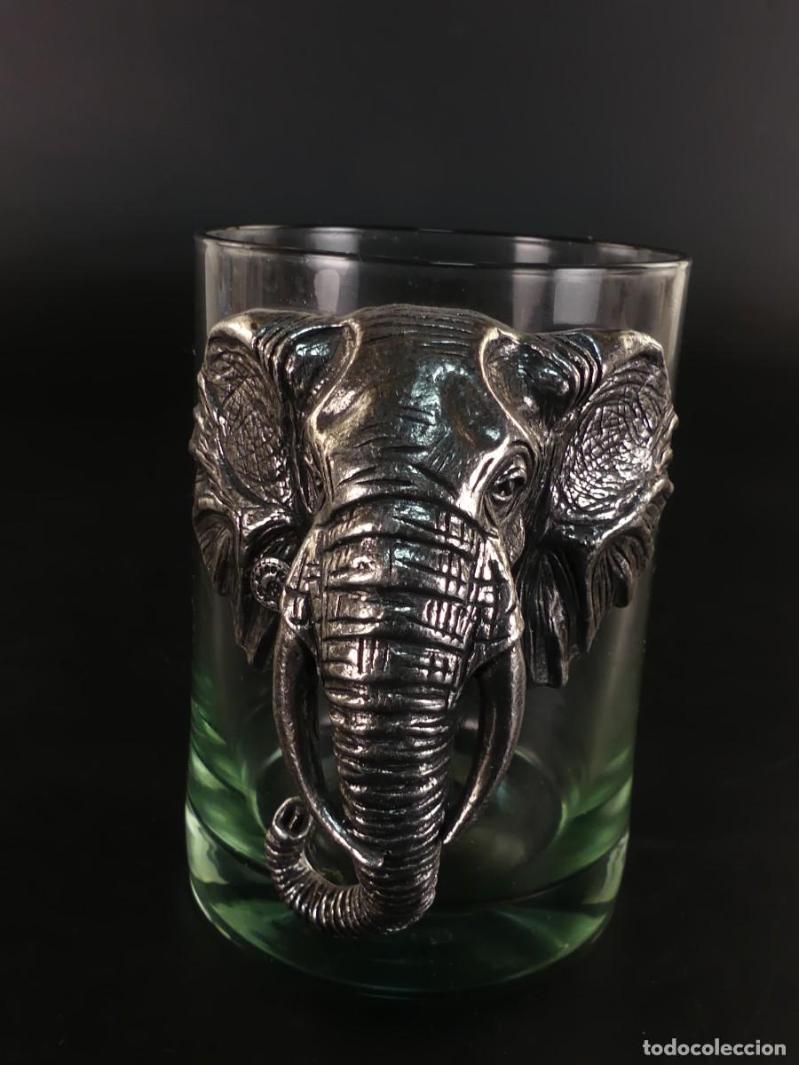 Antig&uuml;edades: jarra cerveza cristal con mango forma de cabeza de elefante