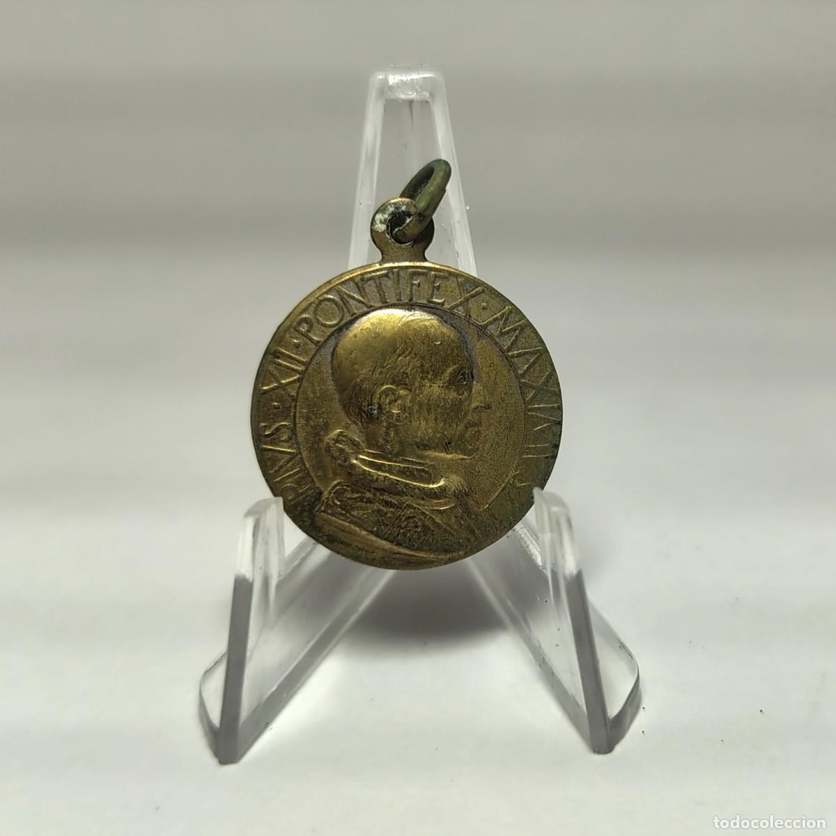 Antig&uuml;edades: Medalla religiosa / Colgante: PIO XII M&aacute;ximo Pont&iacute;fice. A&ntilde;o del Jubileo 1950. M321