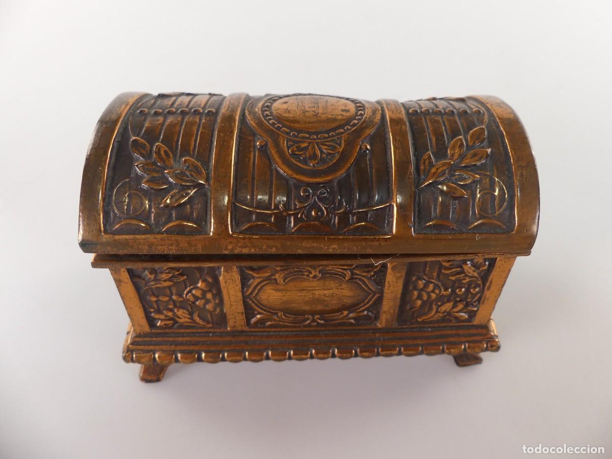 Antiquit&eacute;s: CAJA JOYERO COFRE DE METAL PRECIOSO DISE&Ntilde;O