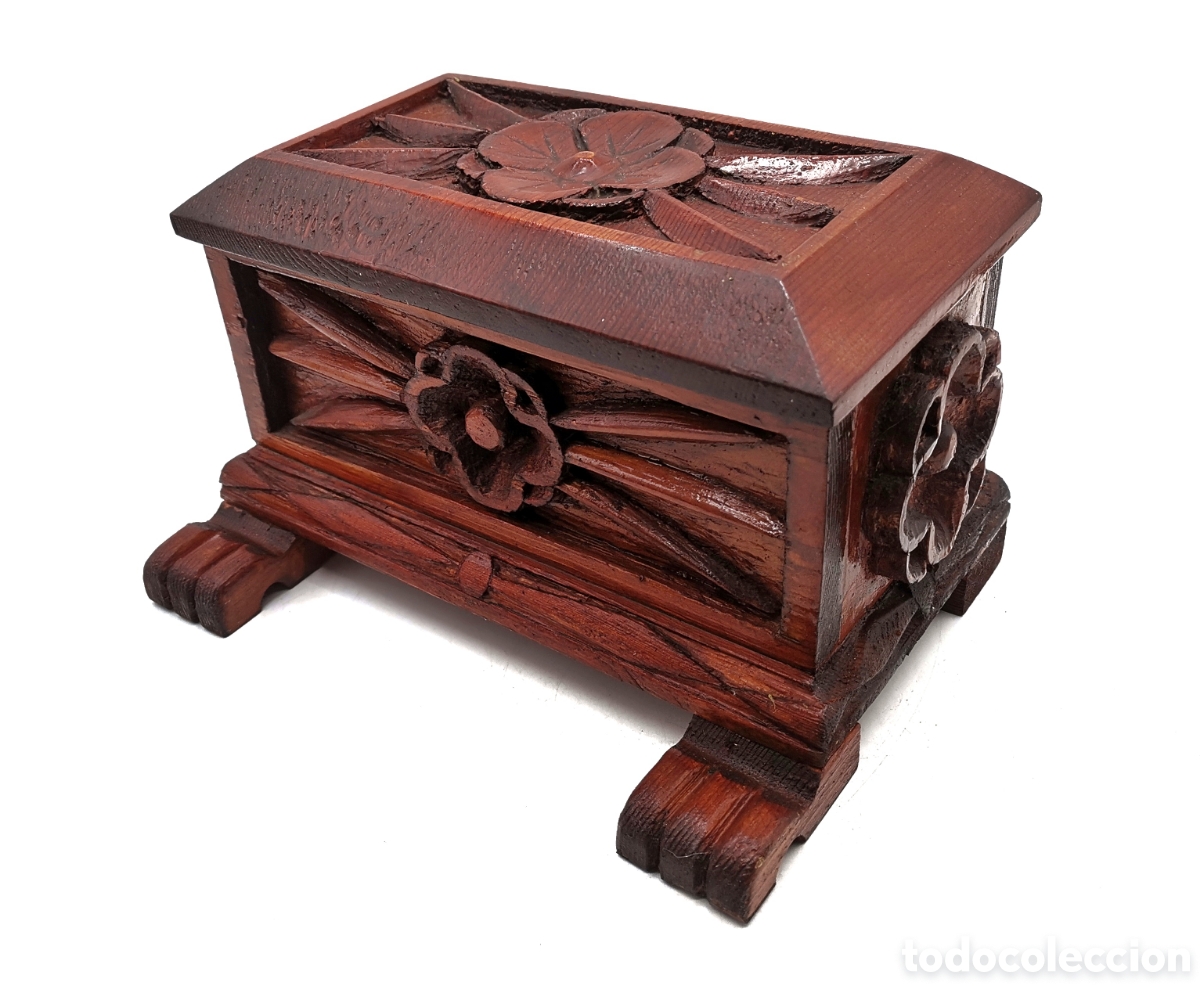 Antiquit&eacute;s: COFRE DE MADERA ANTIGUO CON PRECIOSO DISE&Ntilde;O LABRADO