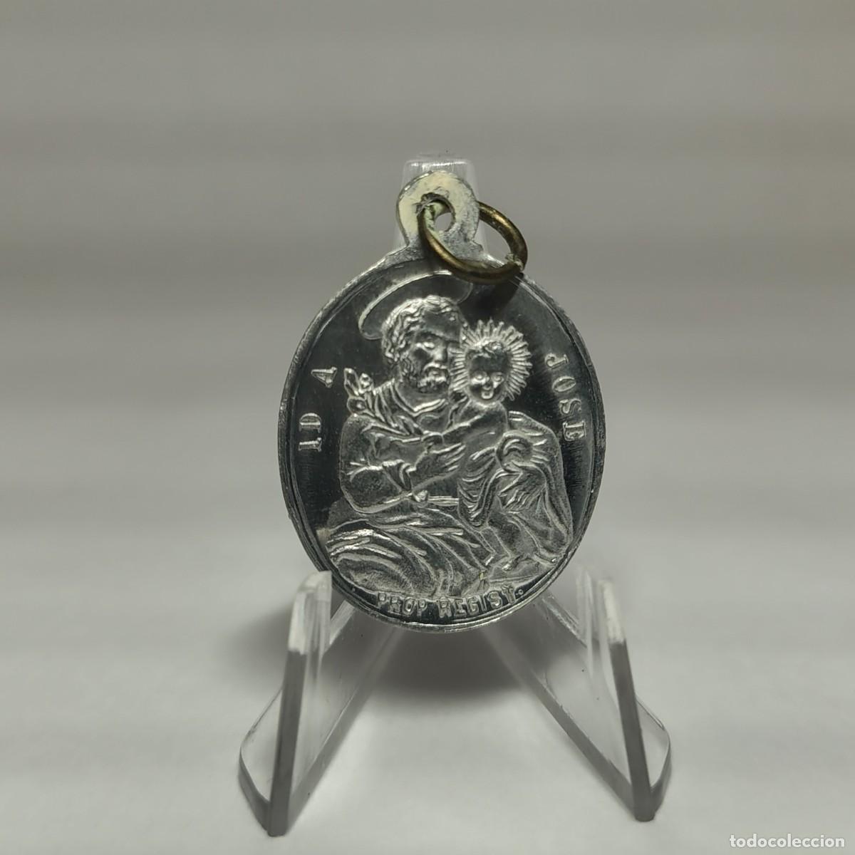 Antig&uuml;edades: Medalla religiosa / Colgante: asocaci&oacute;n josefin o Gloriosos Jose Esposo de Mar&iacute;a. M323