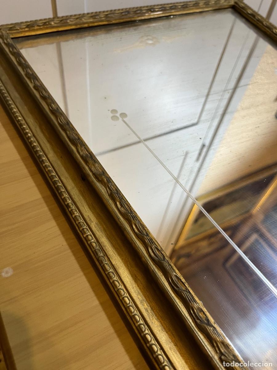 Antig&uuml;edades: Espejo franc&eacute;s antiguo dorado grabado floral luna original marco laurel pan oro XIX vintage