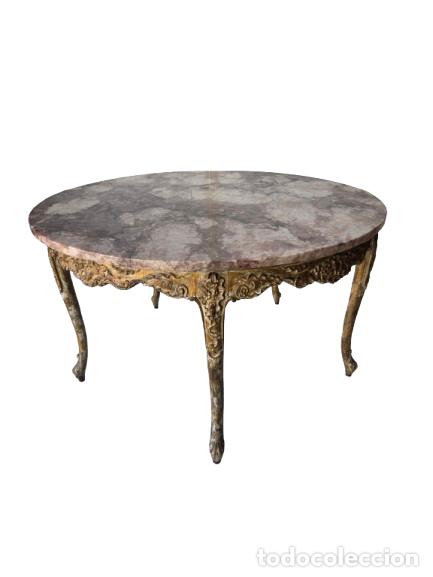 Antig&uuml;edades: Mesa de Centro - Madera Tallada y Dorada en Pan de Oro - sobre de M&aacute;rmol - 89 cm Di&aacute;metro - A&ntilde;os 50