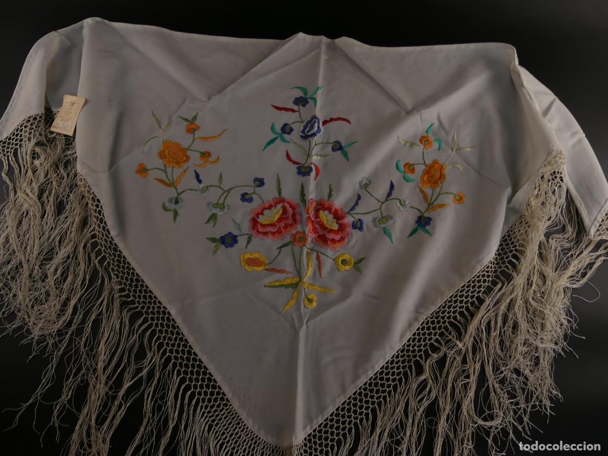 Antiquit&auml;ten: MANTON CON FLORES DE COLORES CON FLECOS - NUEVO CON ETIQUETA SIN ESTRENAR