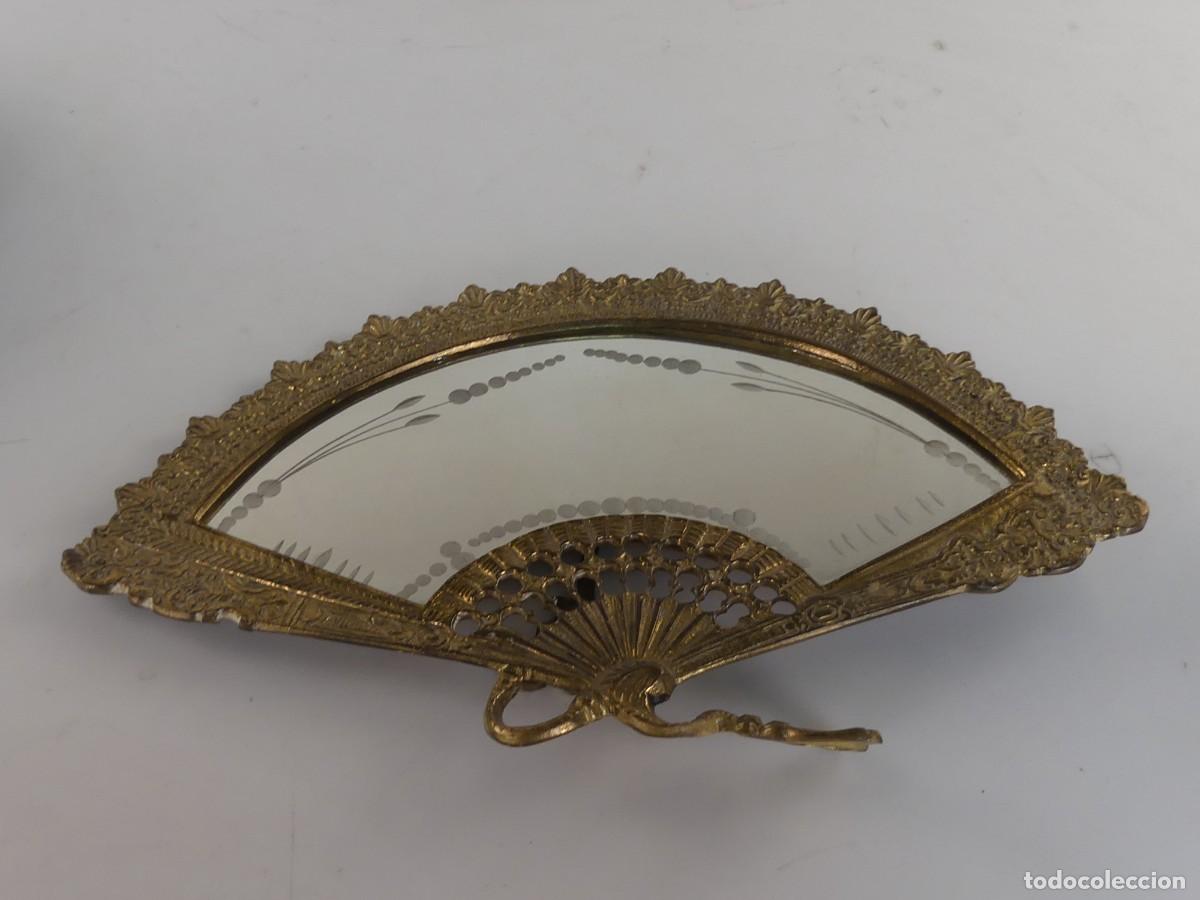 Antiquit&eacute;s: PRECIOSO ESPEJO EN MARCO DE BRONCE FORMA DE ABANICO