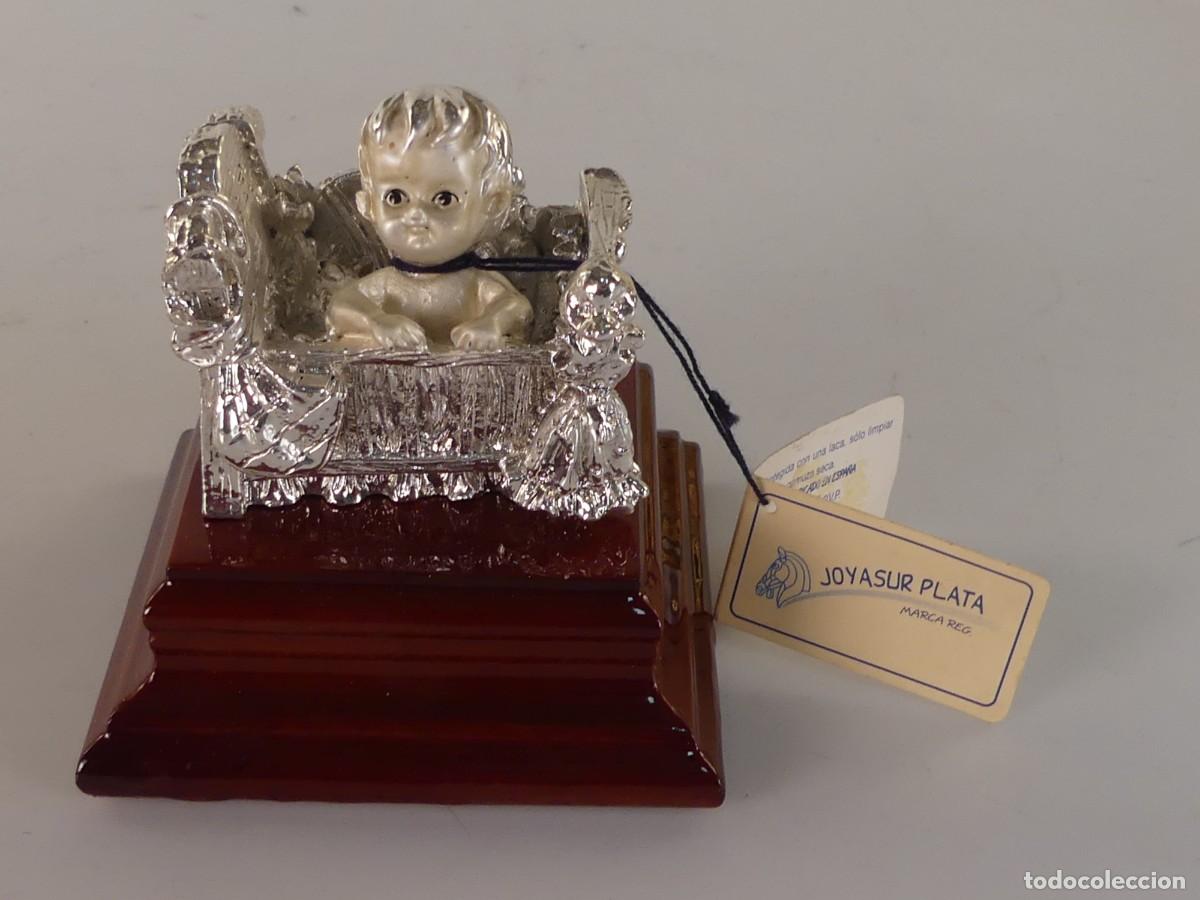 Antiquit&eacute;s: BONITA FIGURA DE RESINA RECUBIERTA CON PLATA 999 SOBRE BASE DE MADERA