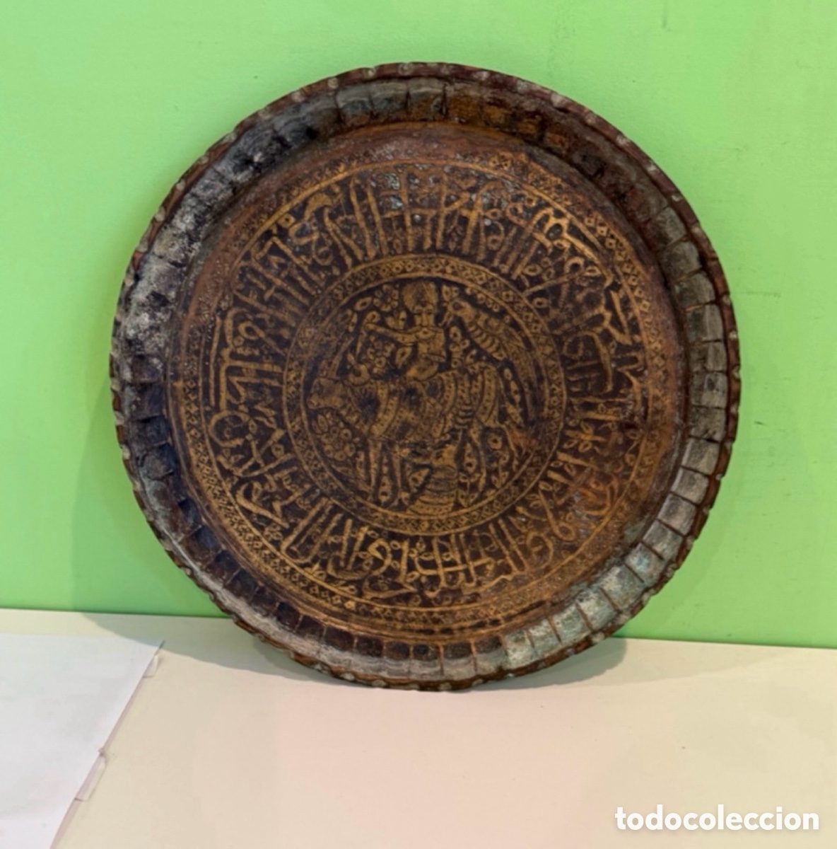 Antiquit&eacute;s: Antigua bandeja otomana isl&aacute;mica de cobre grabado - Imperio Otomano siglo XIX - 36 cm