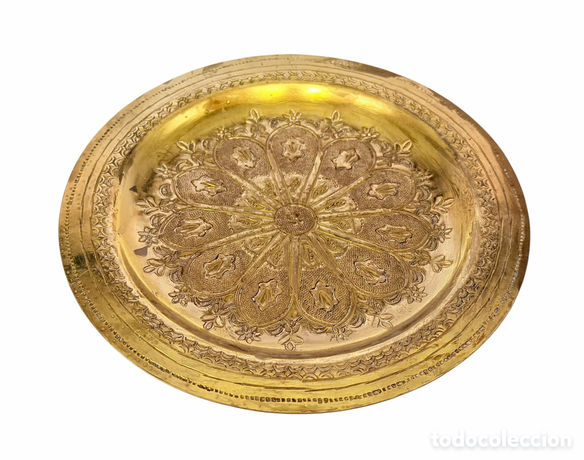 Antiquit&eacute;s: Antigua bandeja de Lat&oacute;n Dorado