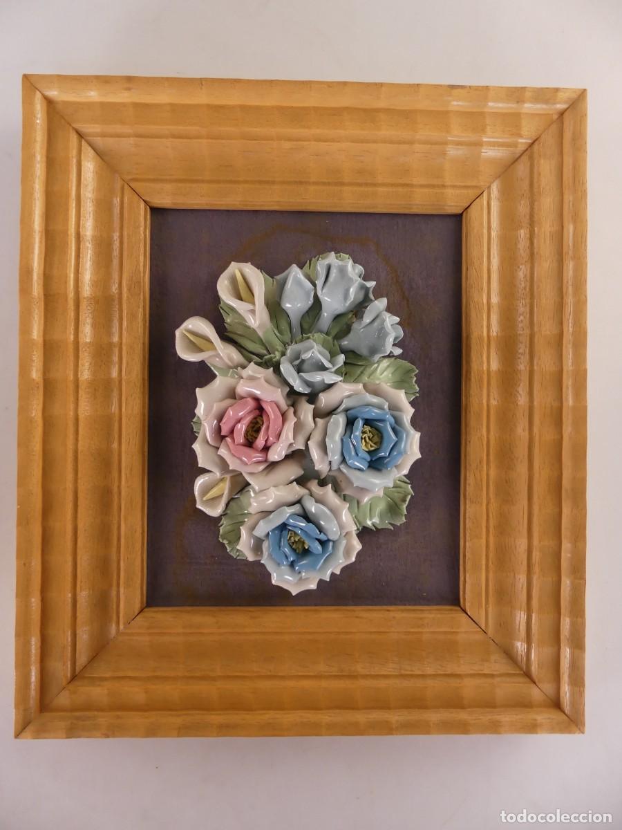 Antiquit&eacute;s: BONITA DECORACION DE PARED FLORES DE PORCELANA ENMARCADOS