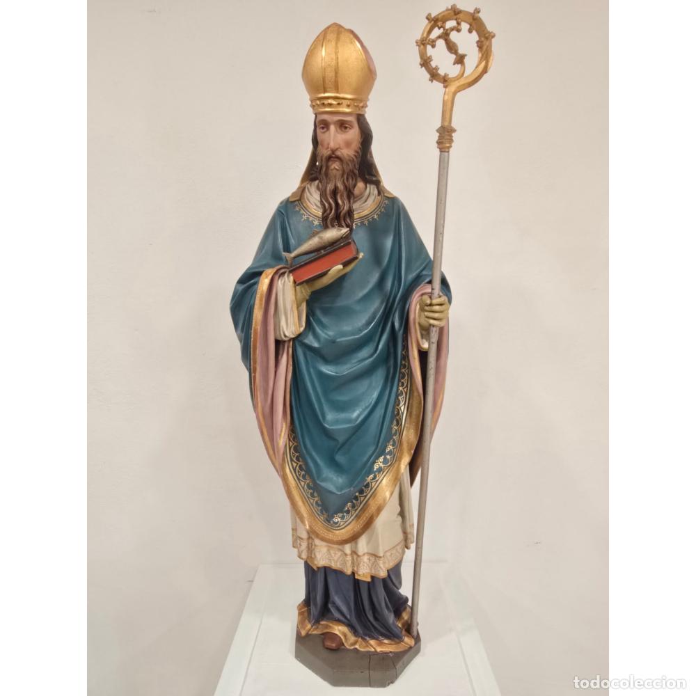 Antiguidades: Figura de Santo Obispo con pez / Rare 19th-century carved figure of a Saint Bishop with Fish