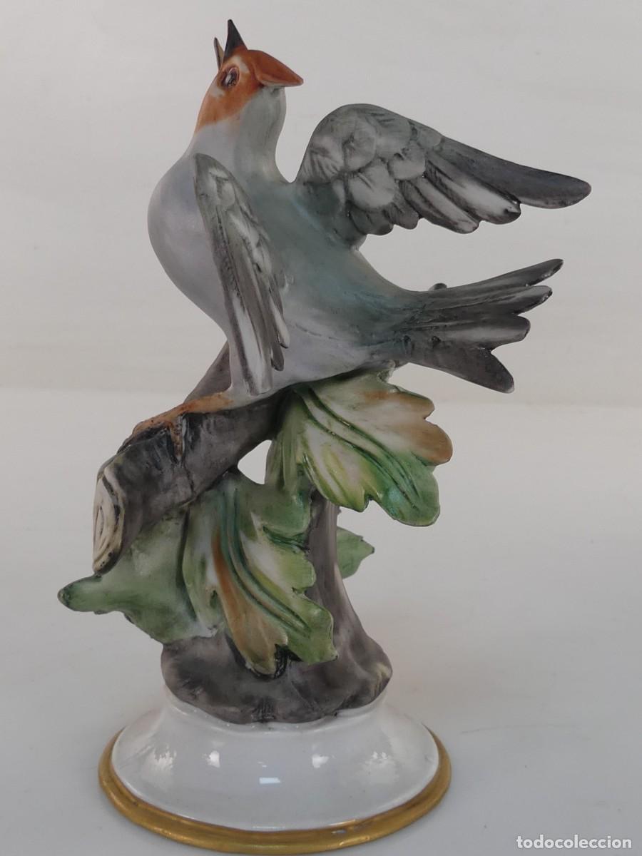 Antiquit&eacute;s: PRECIOSA FIGURA DE CAPODIMONTE