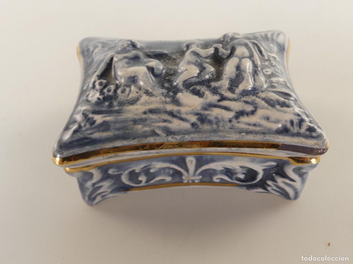 Antiquit&eacute;s: CAJA CON RELIEVE ANGELITOS ANGELES PORCELANA CAPODIMONTE MUY BONITA