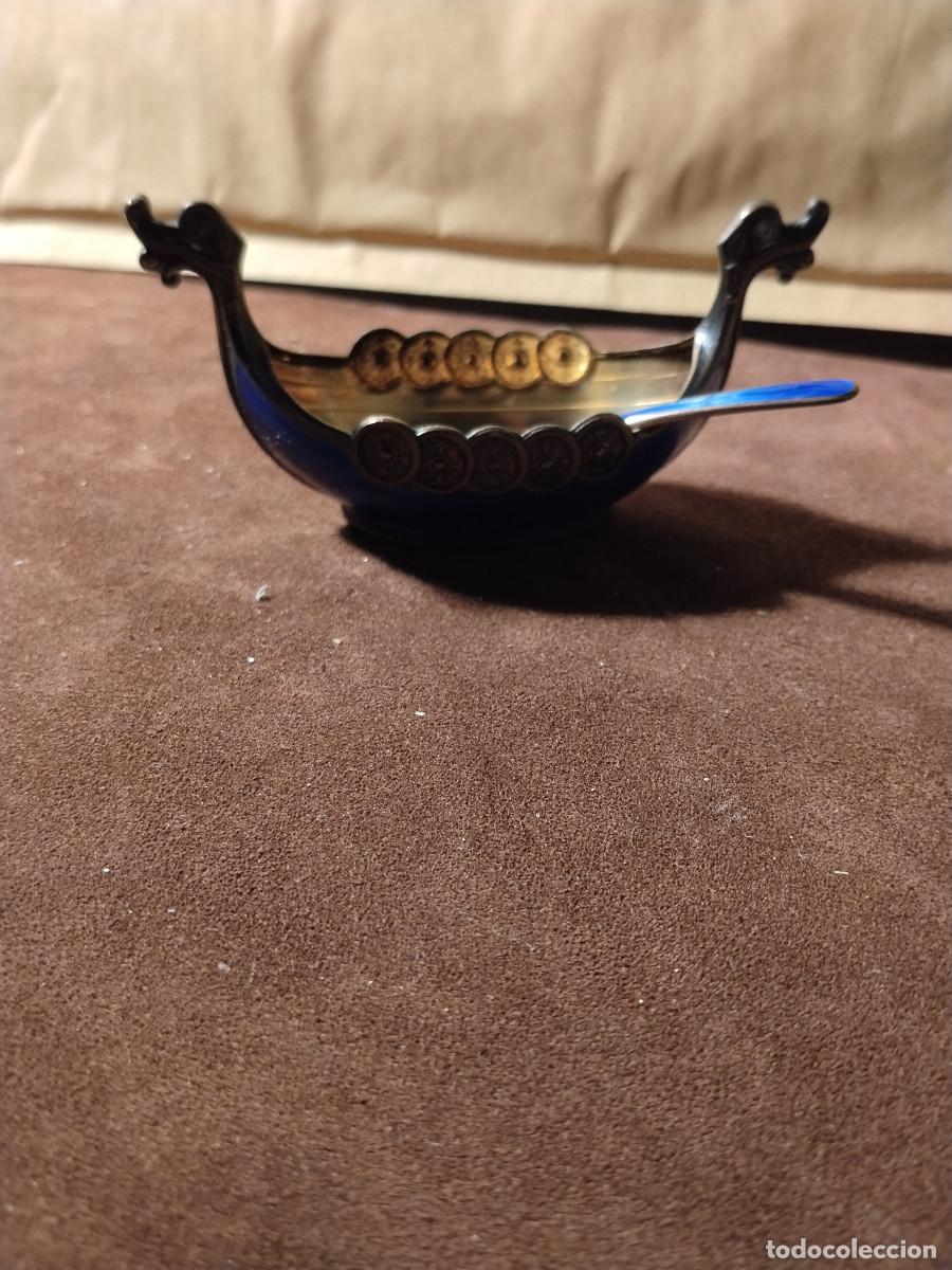 Antig&uuml;edades: Salero vikingo en plata 925 &ndash; Norway Sterling &ndash; Con cucharilla Sterling esmaltada &ndash; Muy decorativo