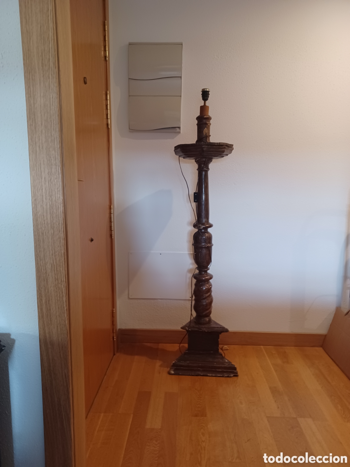 Antiques: Pedestal antiguo de madera para l&aacute;mpara