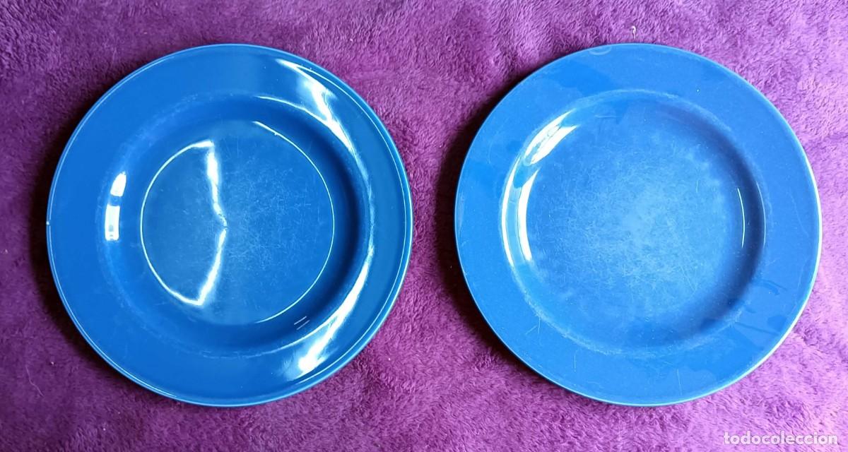 Antig&uuml;edades: Lote 2 platos Vista Alegre a&ntilde;o 2001 &ndash; cer&aacute;mica azul &ndash; un llano y un hondo