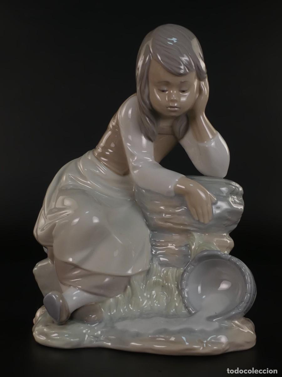 Antiquit&eacute;s: BONITA FIGURA DE PORCELANA NAO DE LLADRO