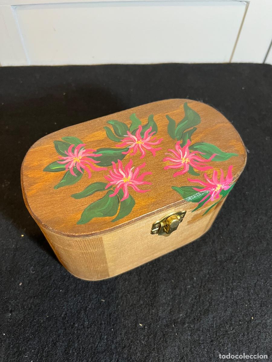 Antiquit&eacute;s: Cajita joyero madera pintada a mano floral artesanal vintage caja ovalada decorativa