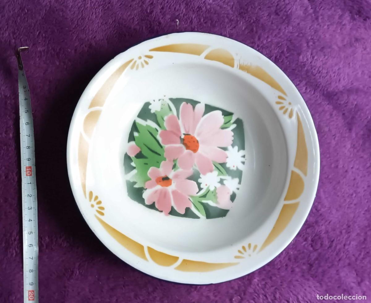 Antig&uuml;edades: PLATO VINTAGE DE HIERRO ESMALTADO - BUMPER HARVEST - MADE IN CHINA - MOTIVO FLORAL