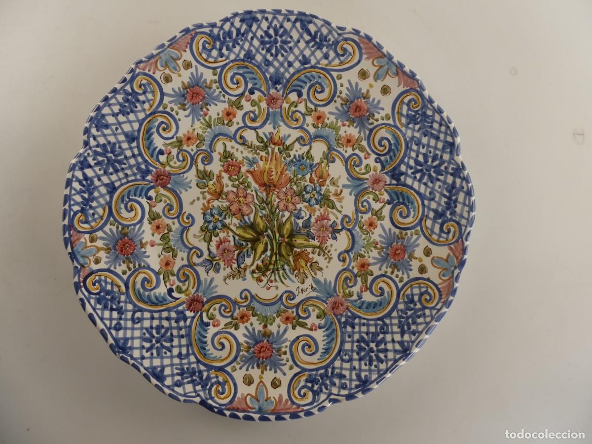 Antiquit&eacute;s: BONITO PLATO DECORATIVO DE CERAMICA PINTADO A MANO SEVILLARTE