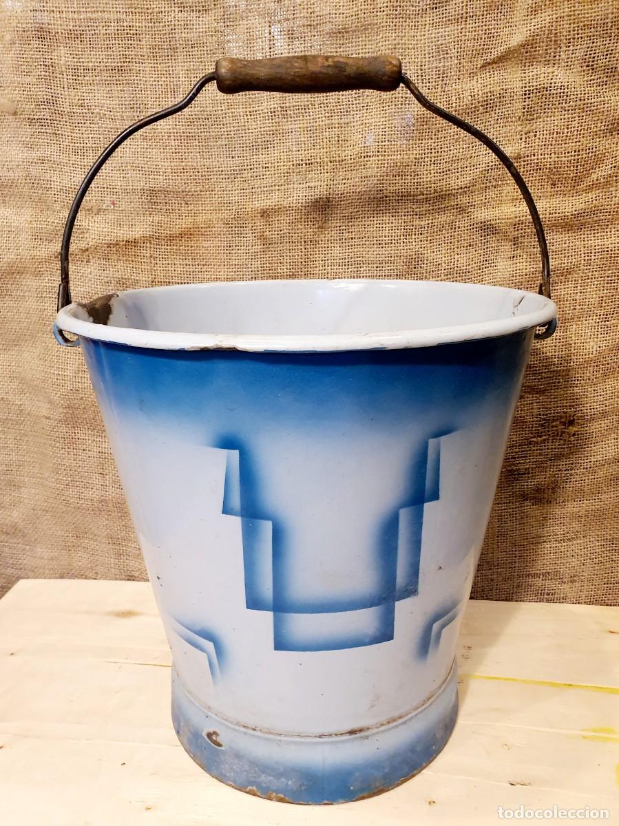 Antig&uuml;edades: Caldero esmaltado Art Deco. 1930.