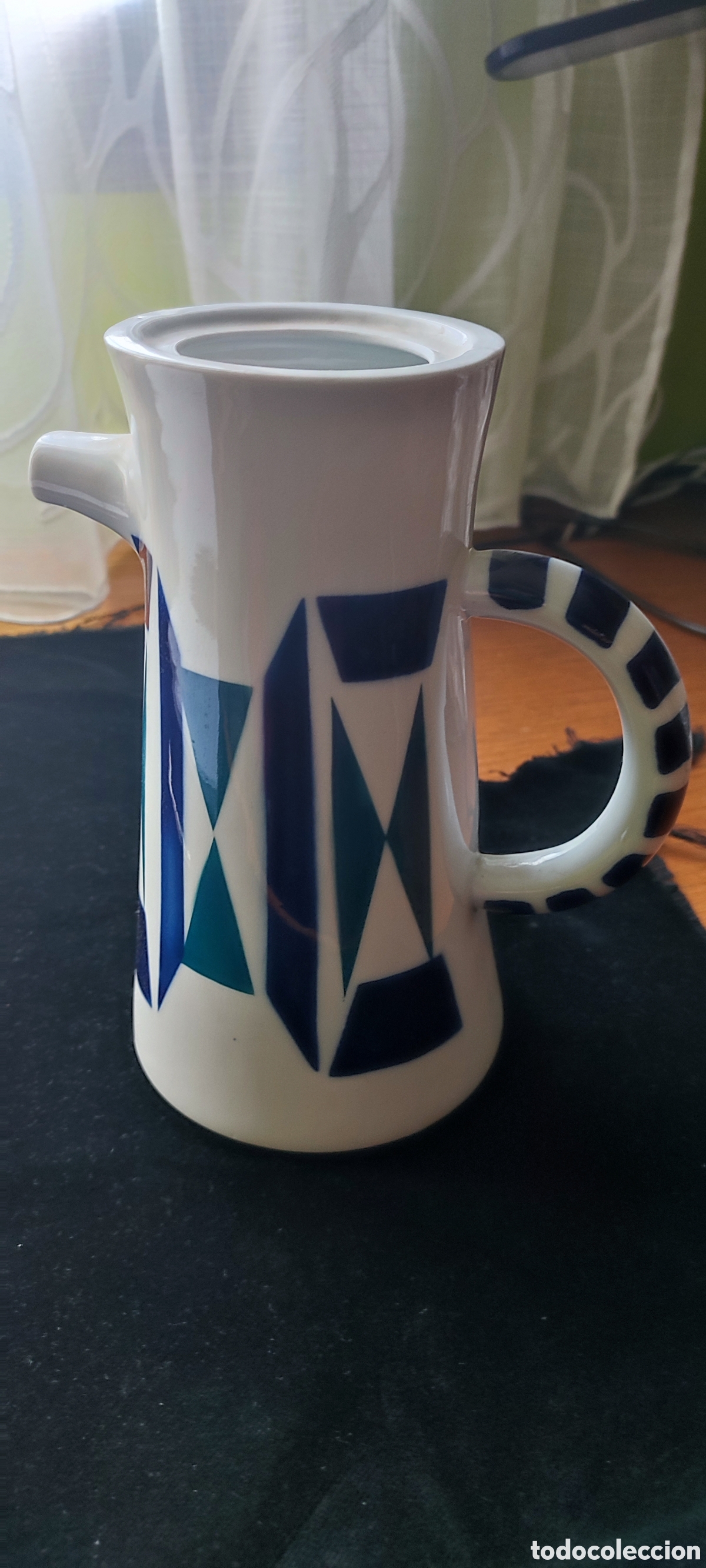 Antig&uuml;edades: Cafetera de porcelana Sargadelos modelo Monferico sellada