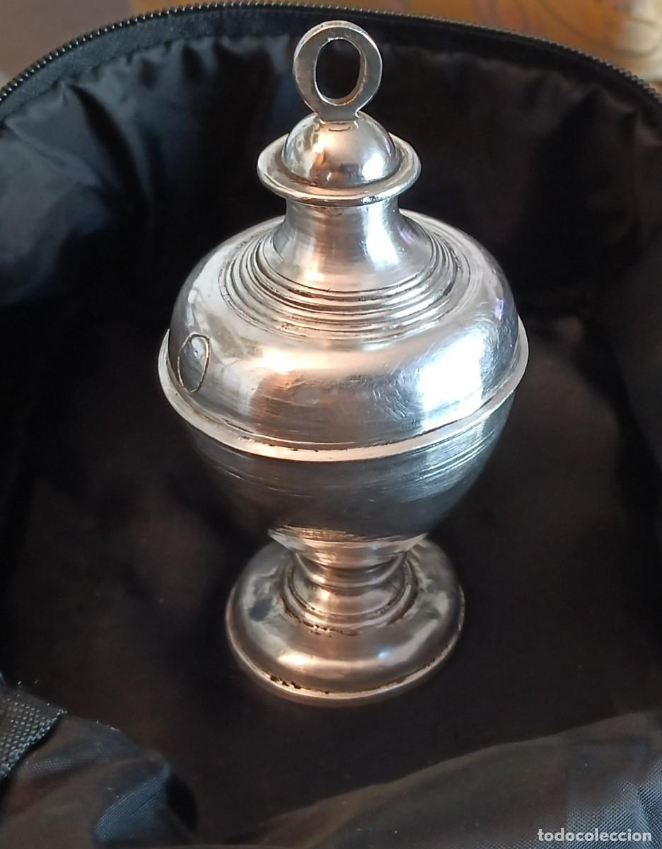 Antiques: Crismera antigua de plata con su estuche original de nogal