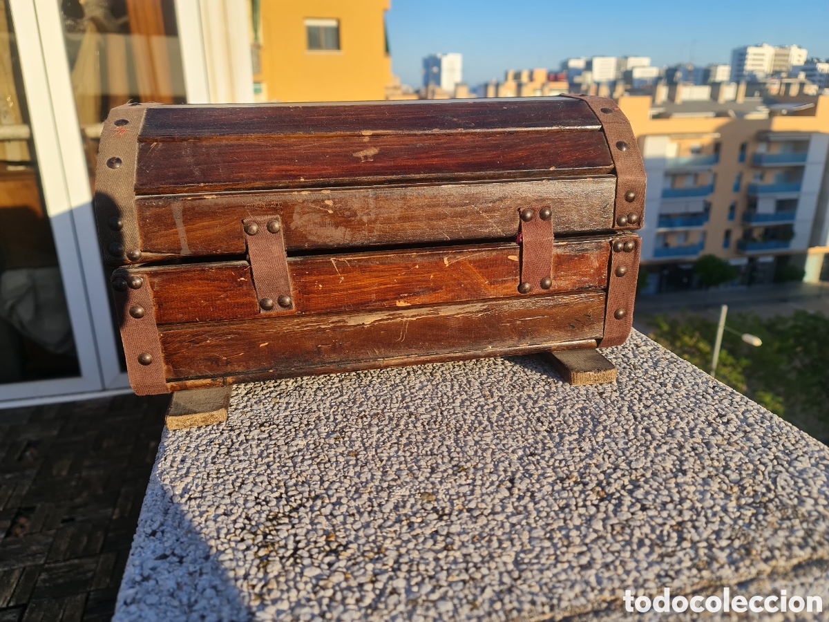 Antig&uuml;edades: Ba&uacute;l/cofre de mano antiguo - Foto 4
