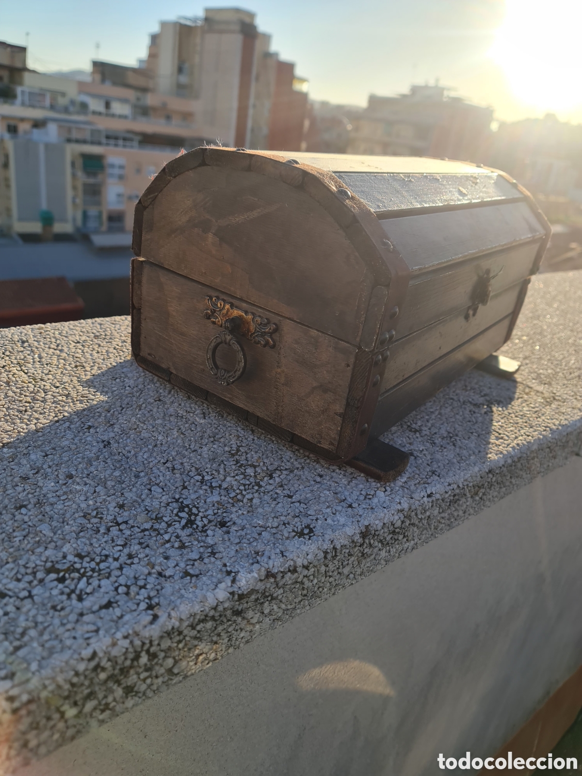 Antig&uuml;edades: Ba&uacute;l/cofre de mano antiguo - Foto 7